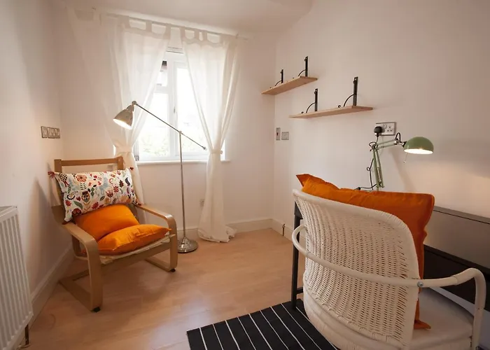 Tooting Rooms & Studio By Primecityhosts