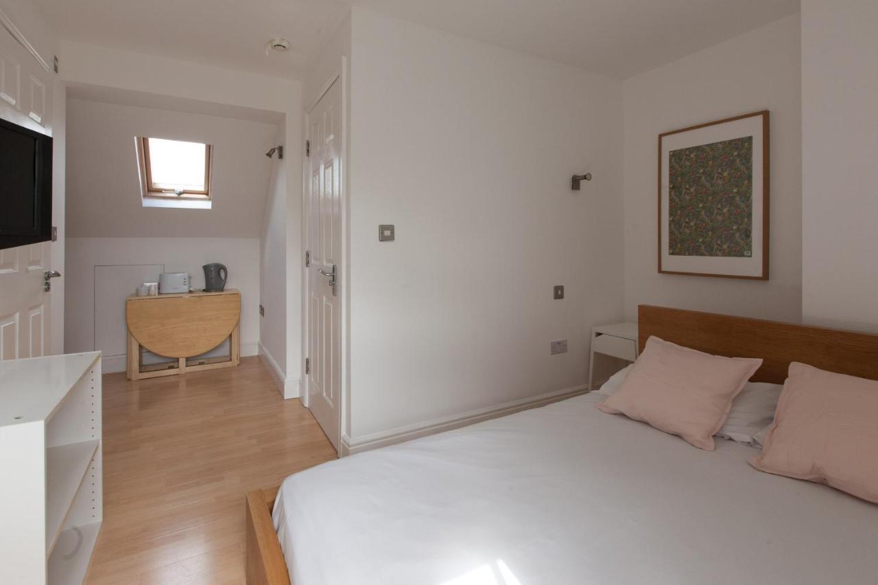 Tooting Rooms & Studio By Primecityhosts